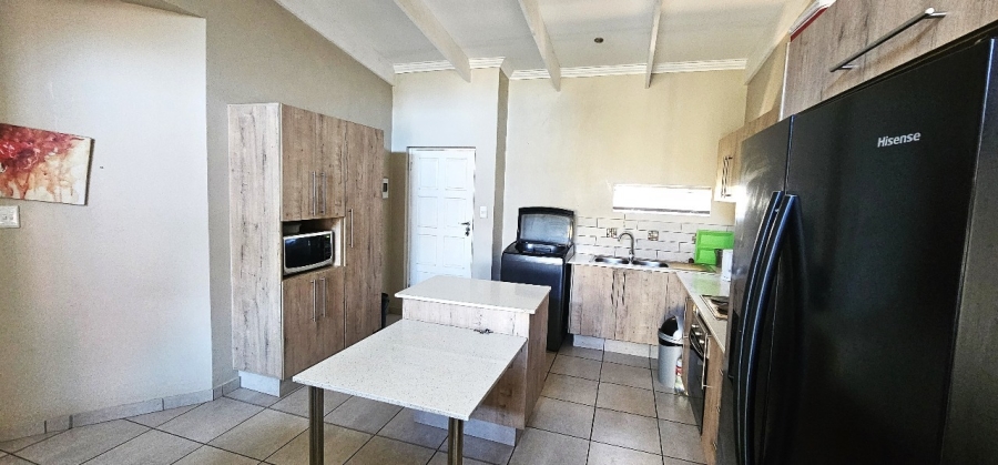 To Let 3 Bedroom Property for Rent in Waterval East North West